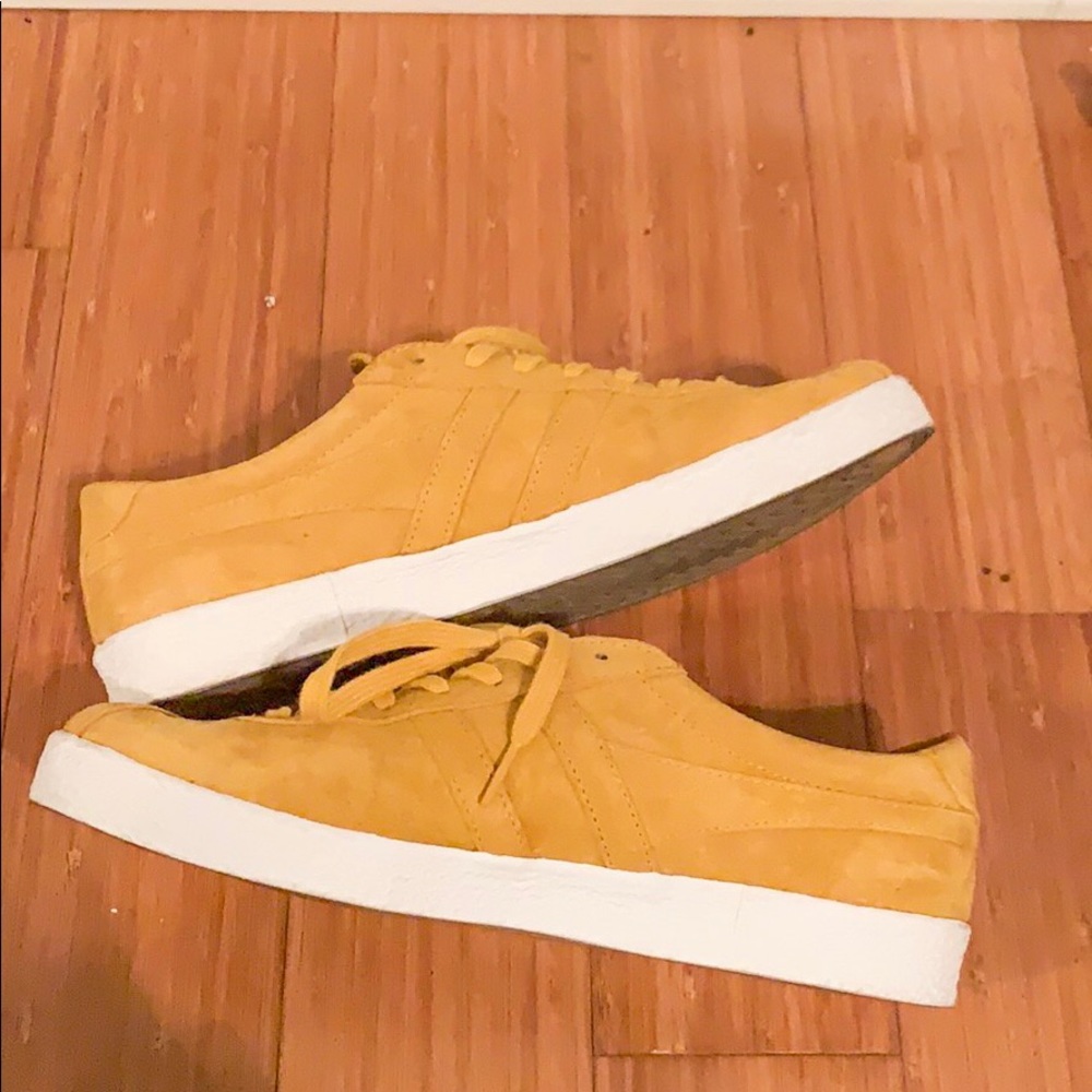 Gola yellow leather sneakers size 9